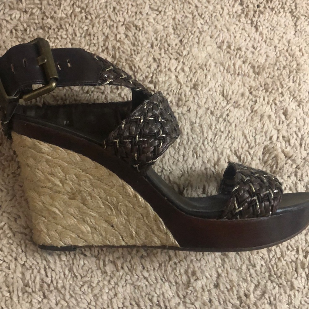 VANELi wedges
